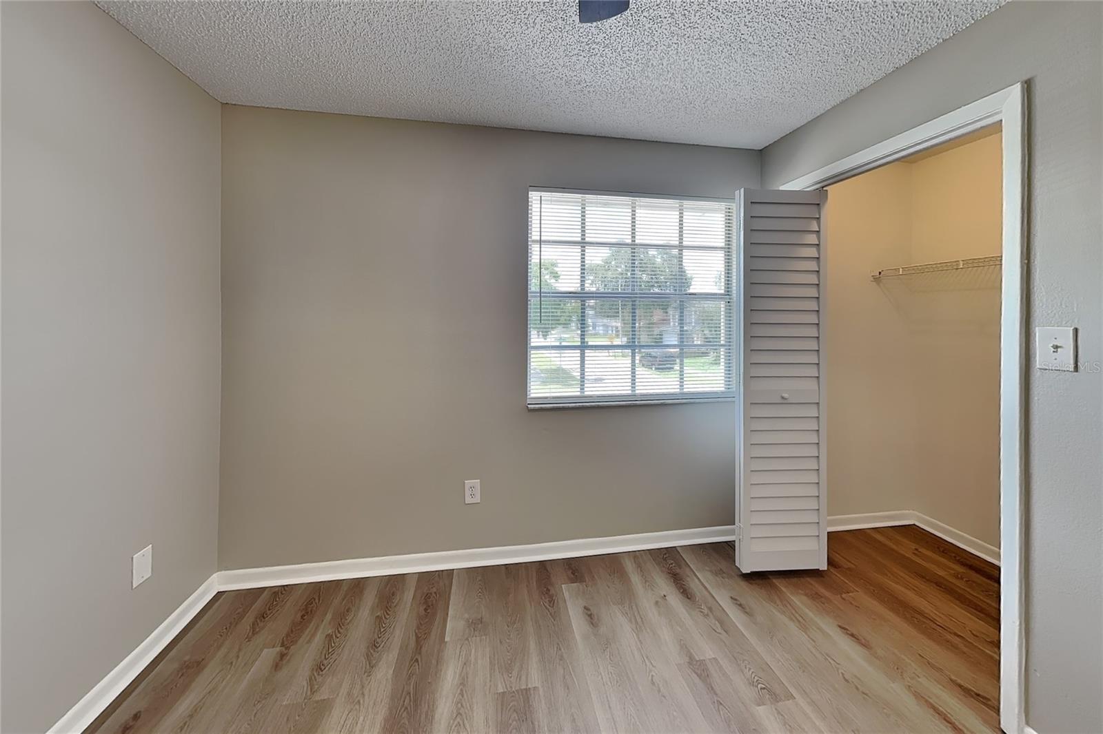 Home in BRANDON — photo 9
