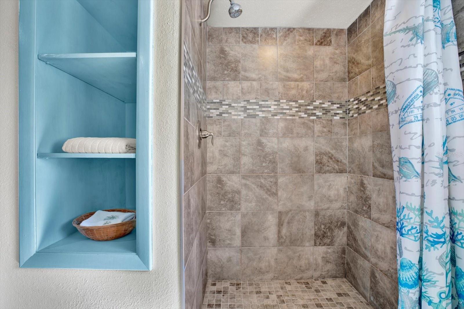 1601 AVOCA DR — photo 17