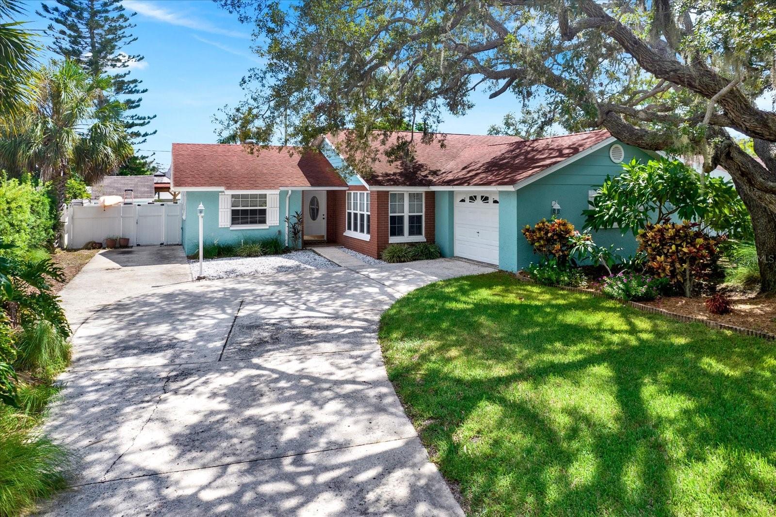 1601 AVOCA DR — photo 32