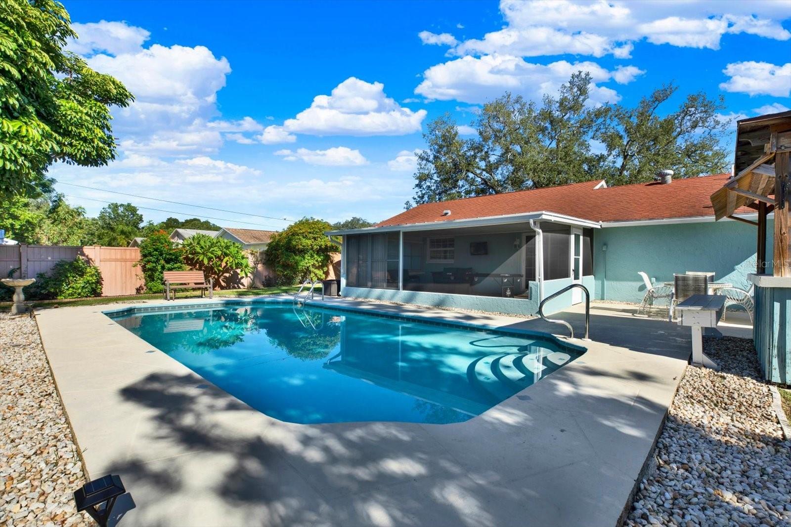1601 AVOCA DR — photo 27