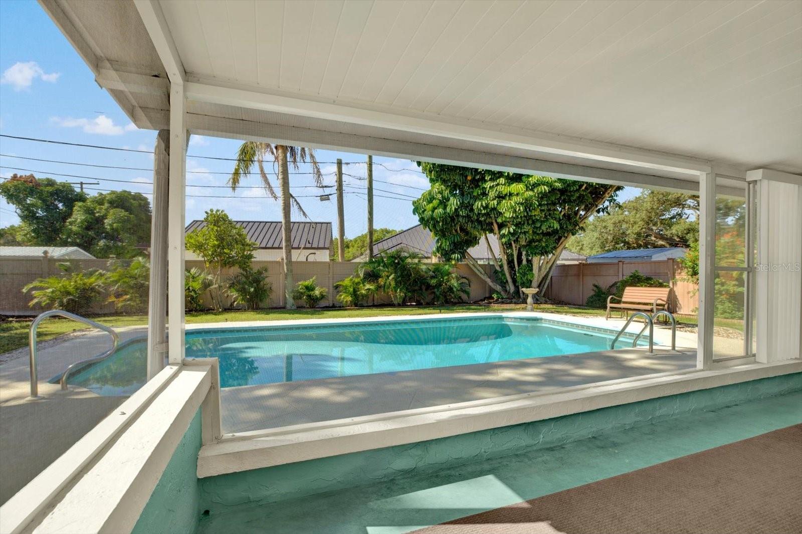 1601 AVOCA DR — photo 26