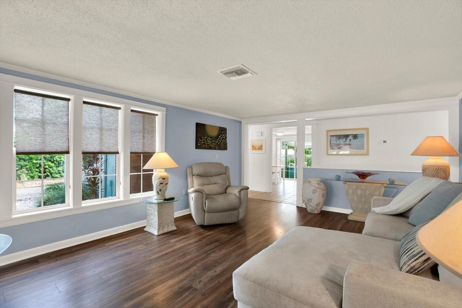 1601 AVOCA DR — photo 7