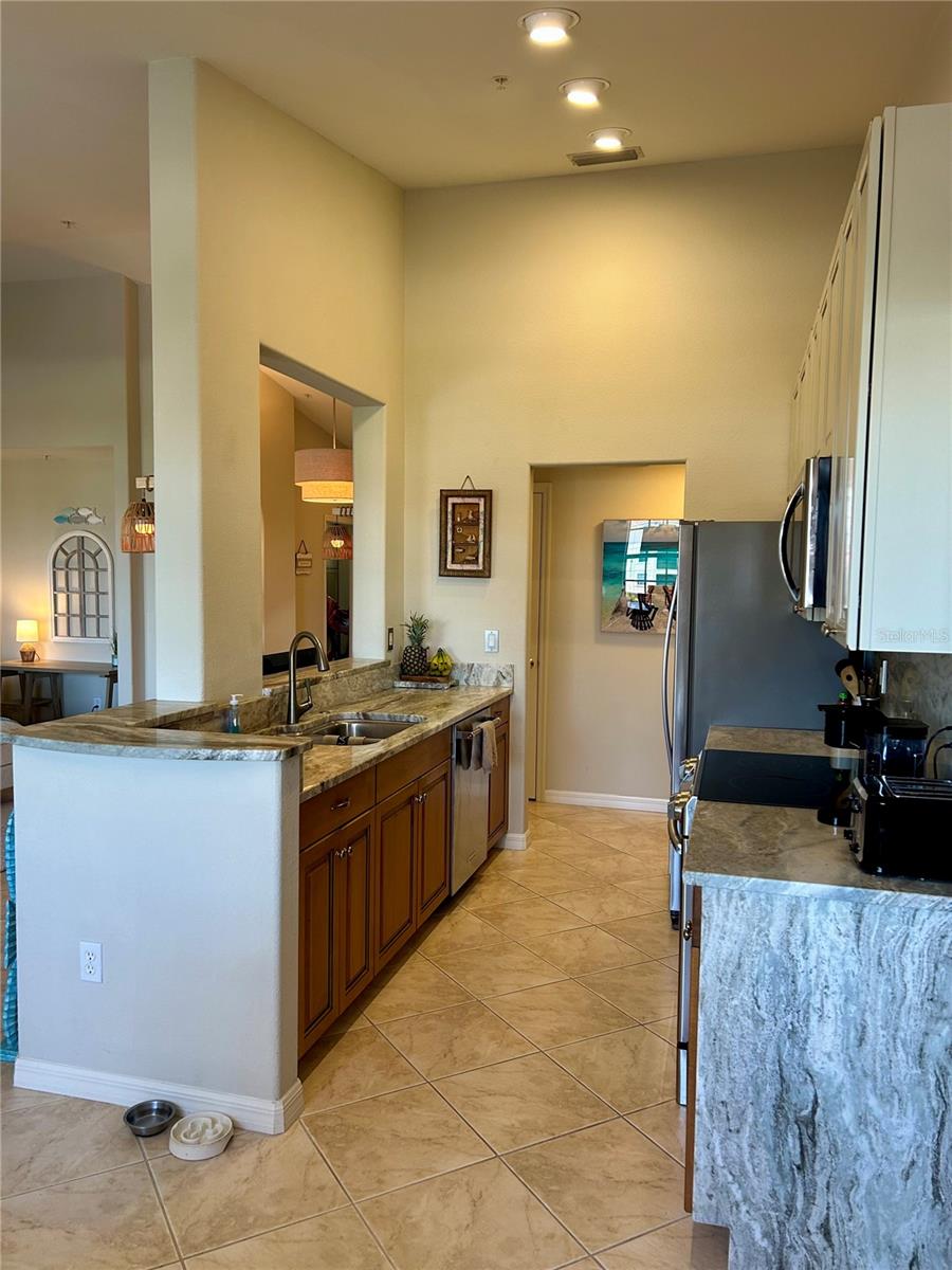 980 COOPER ST #402 — photo 12