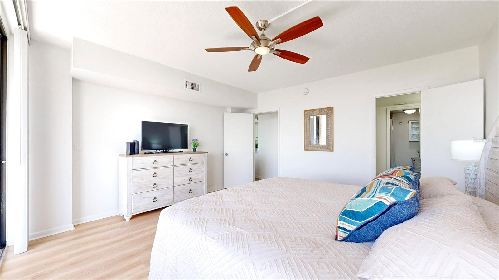 5396 GULF BLVD #909 — photo 31