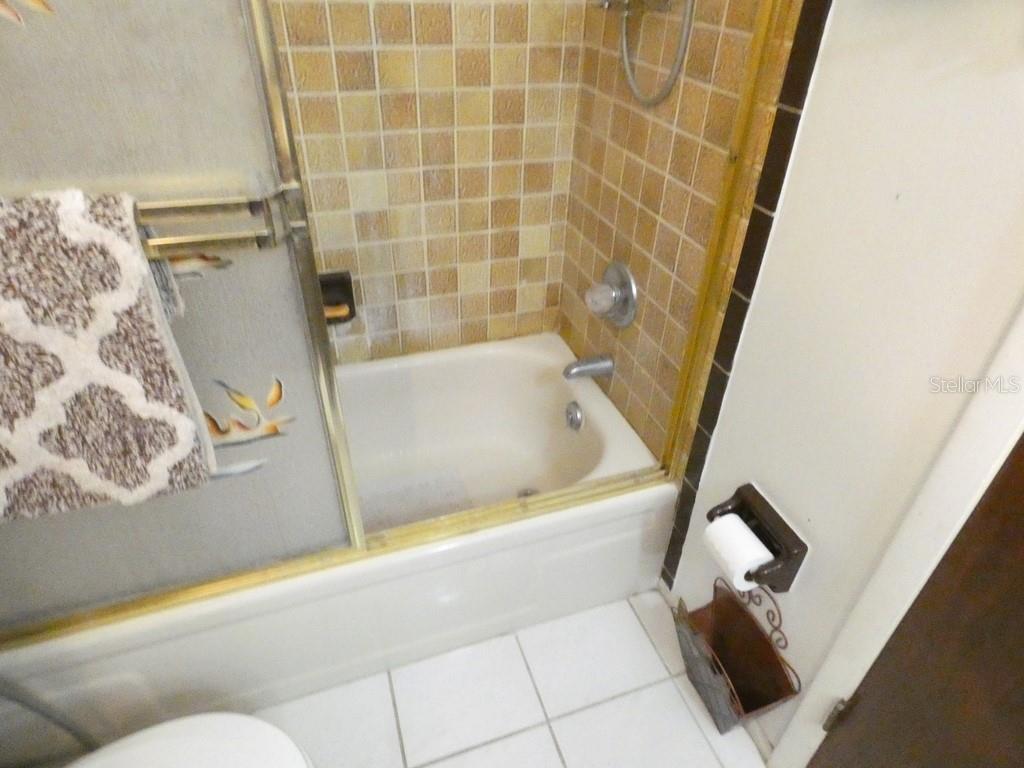 9940 EAGLES POINT CIR #3 — photo 23