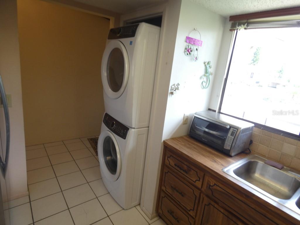 9940 EAGLES POINT CIR #3 — photo 18