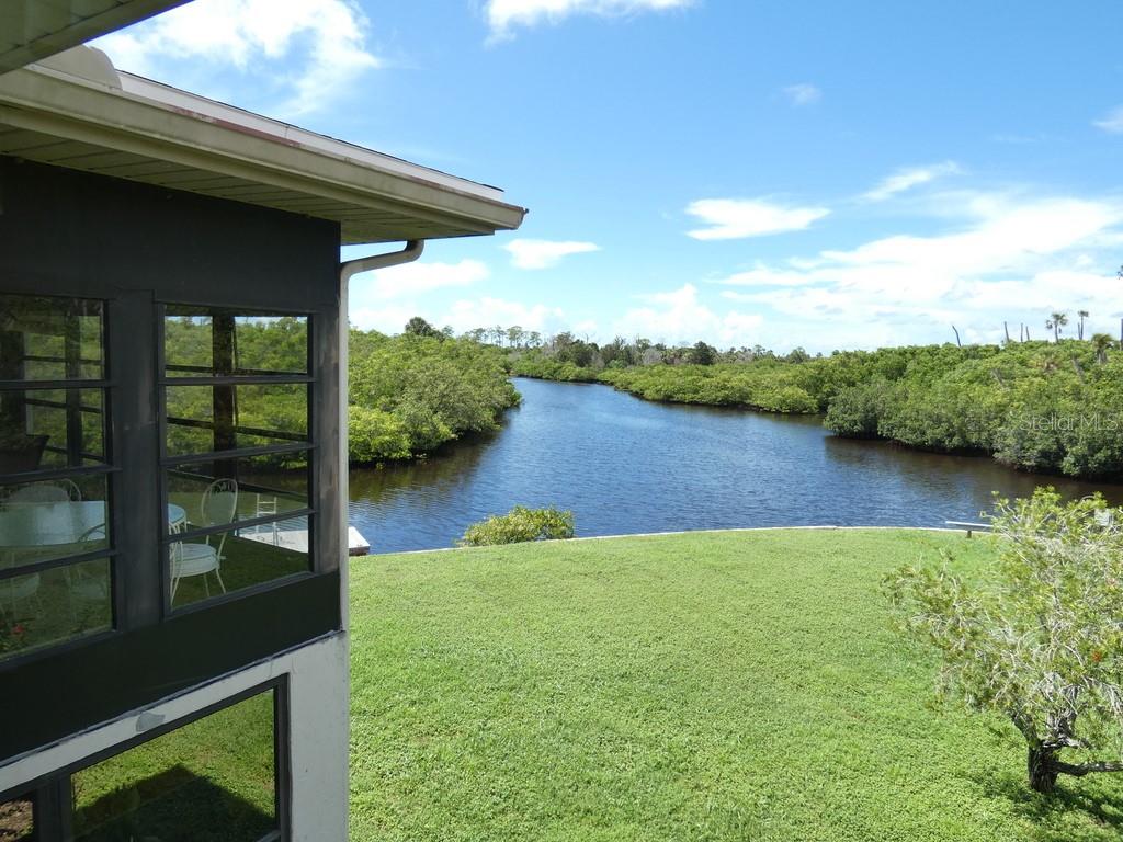 9940 EAGLES POINT CIR #3 — photo 3