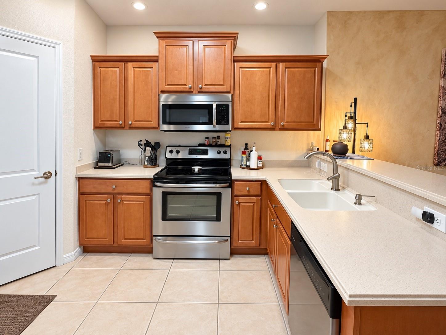8318 SUMMER GREENS TER — photo 12