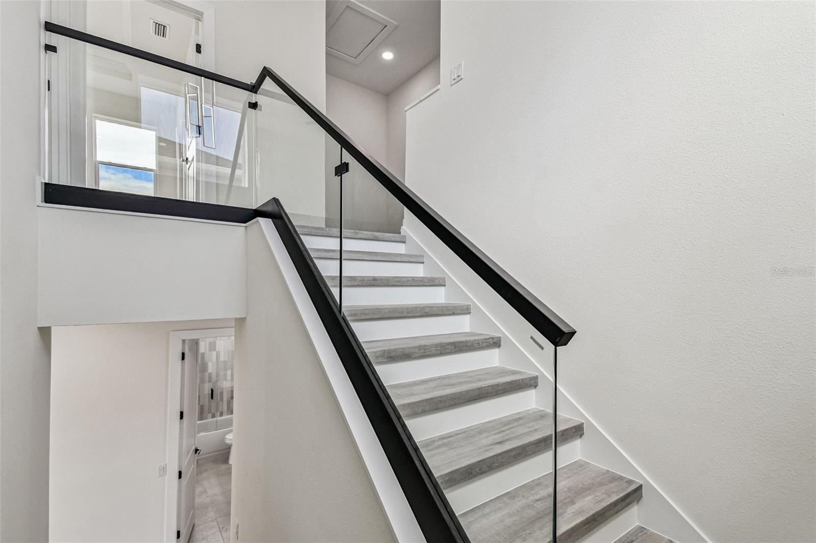 3017 W SPRUCE ST — photo 33