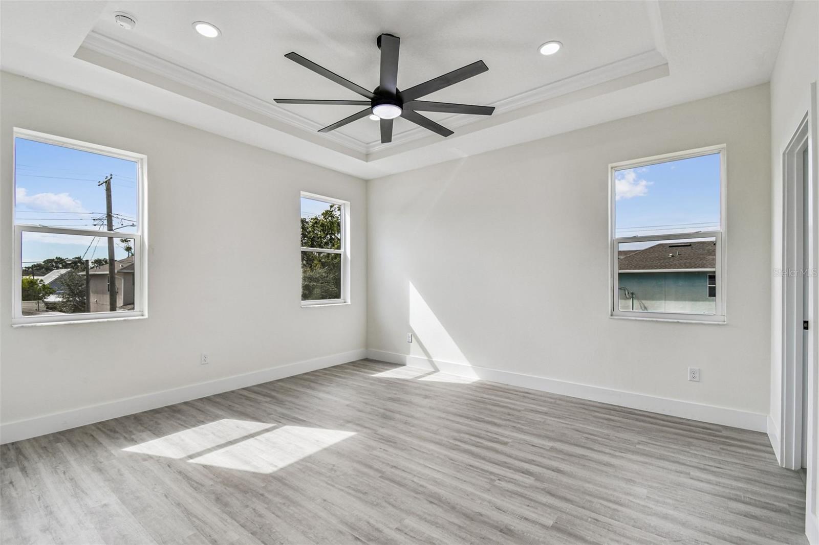 3017 W SPRUCE ST — photo 36