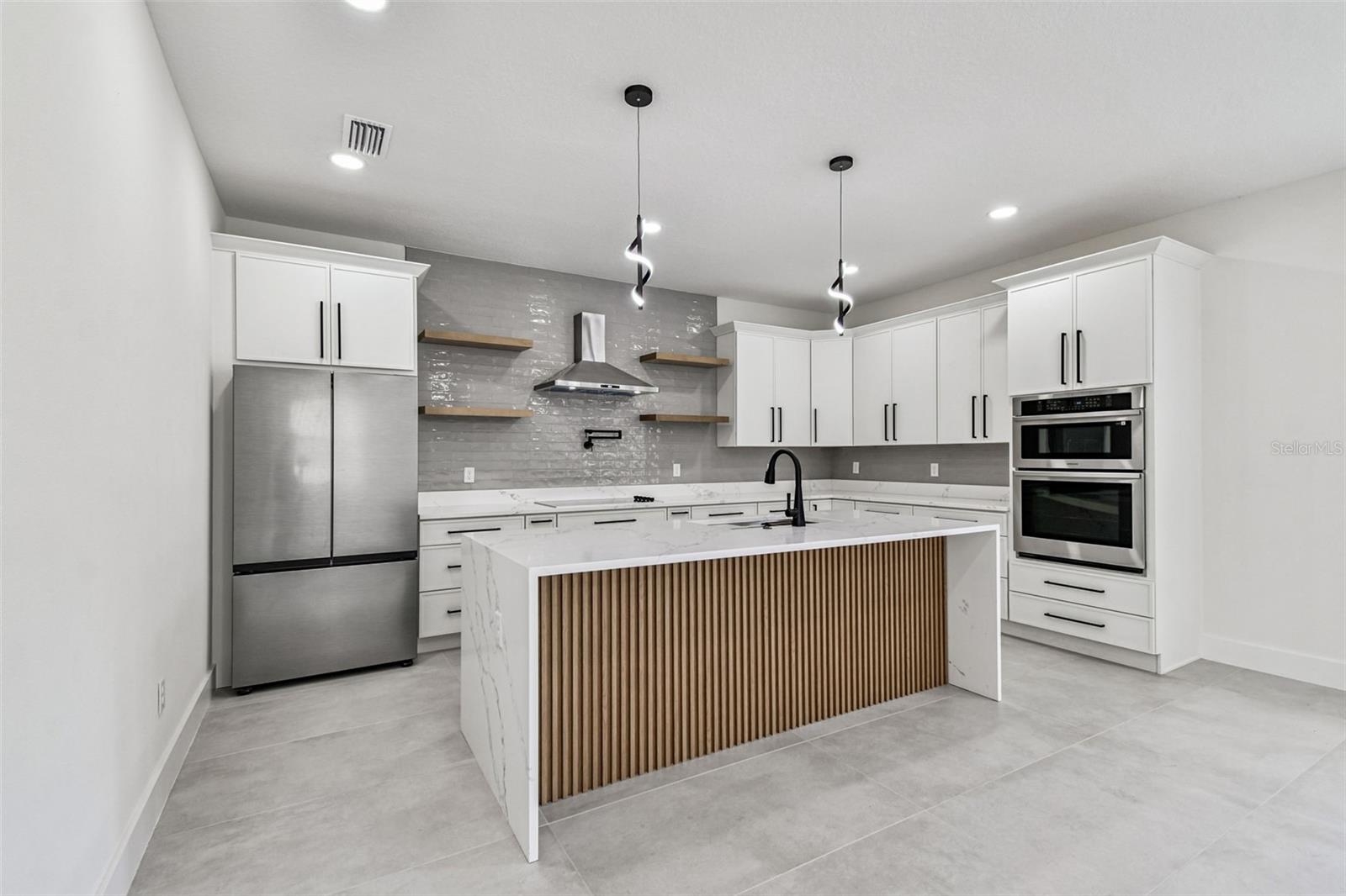 3017 W SPRUCE ST — photo 19