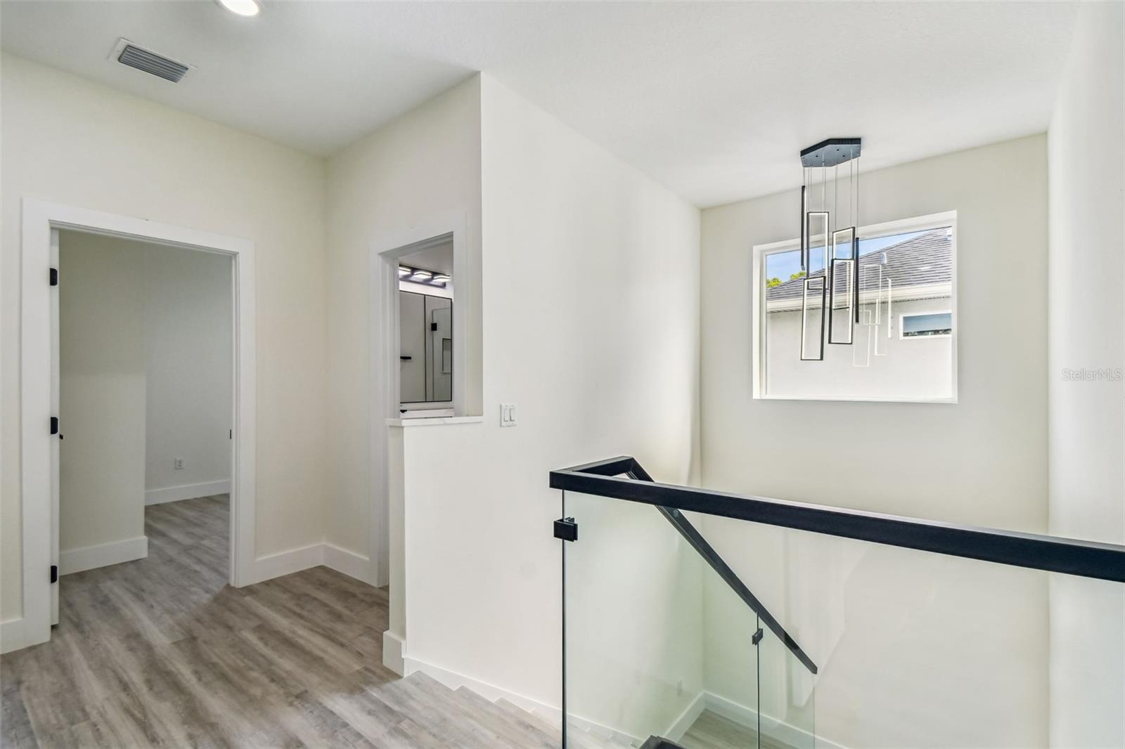 3017 W SPRUCE ST — photo 35