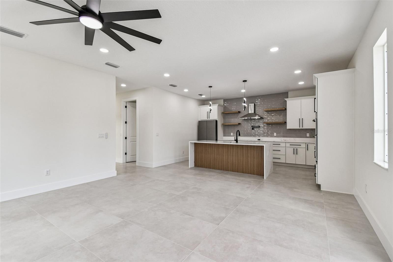 3017 W SPRUCE ST — photo 16