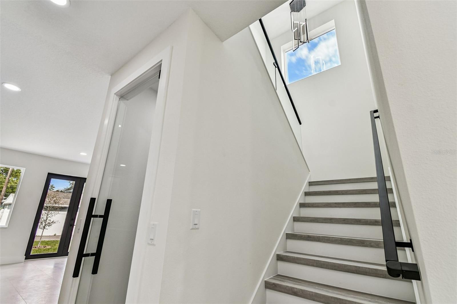 3017 W SPRUCE ST — photo 32