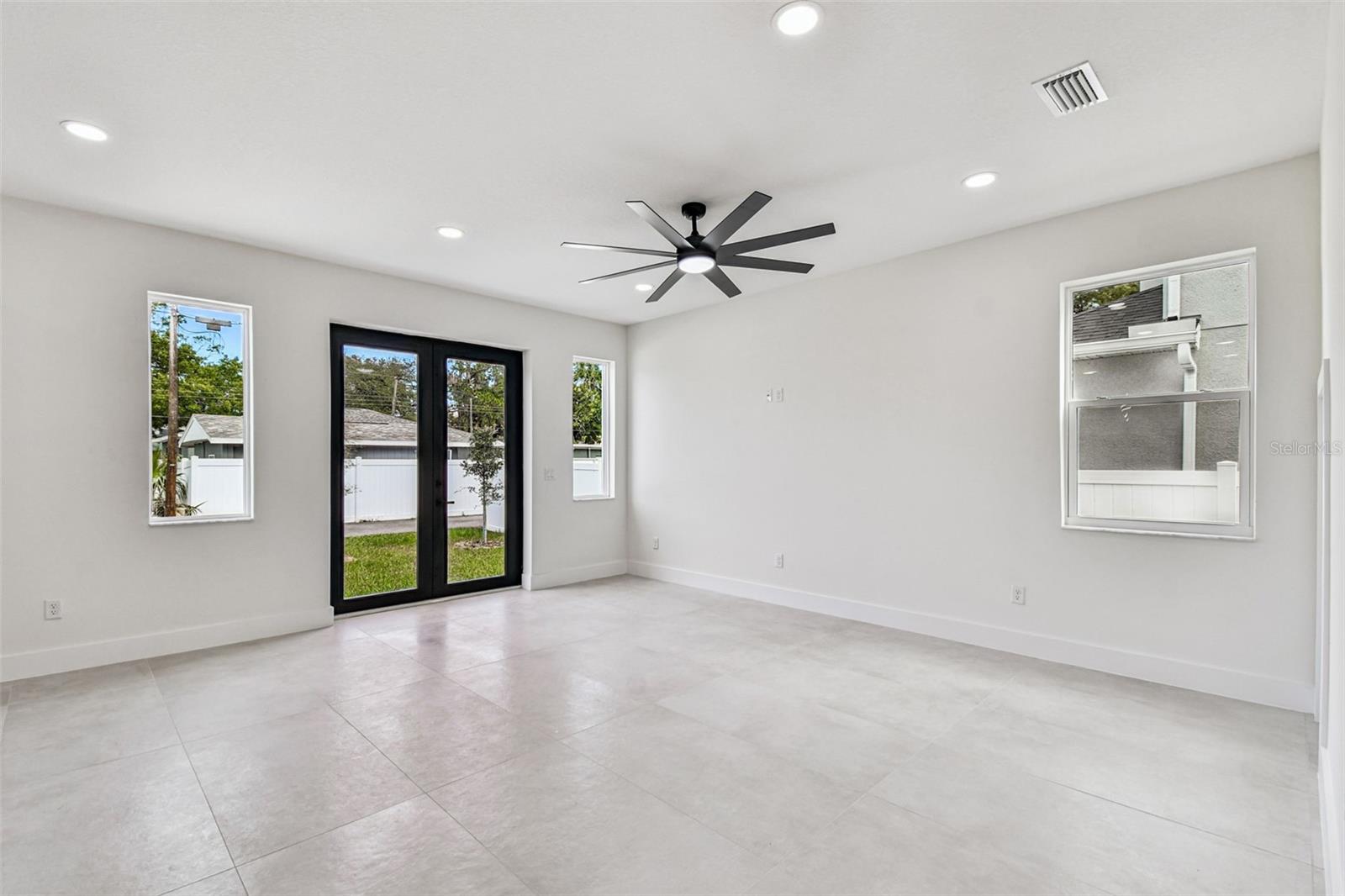 3017 W SPRUCE ST — photo 28