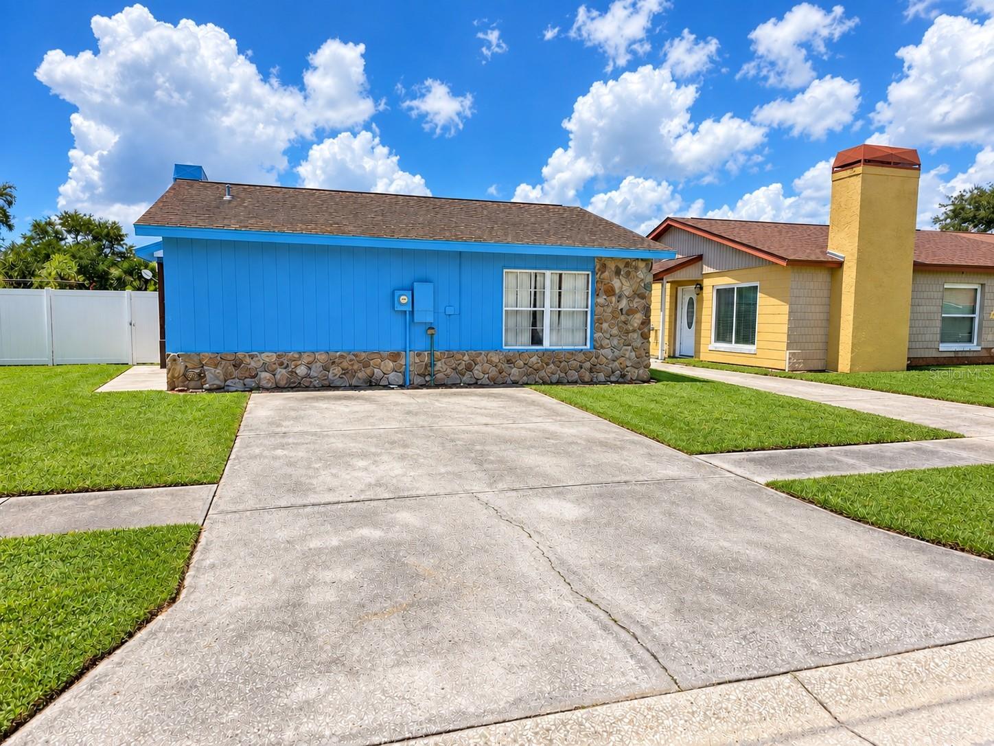1246 COOLRIDGE DR — photo 3
