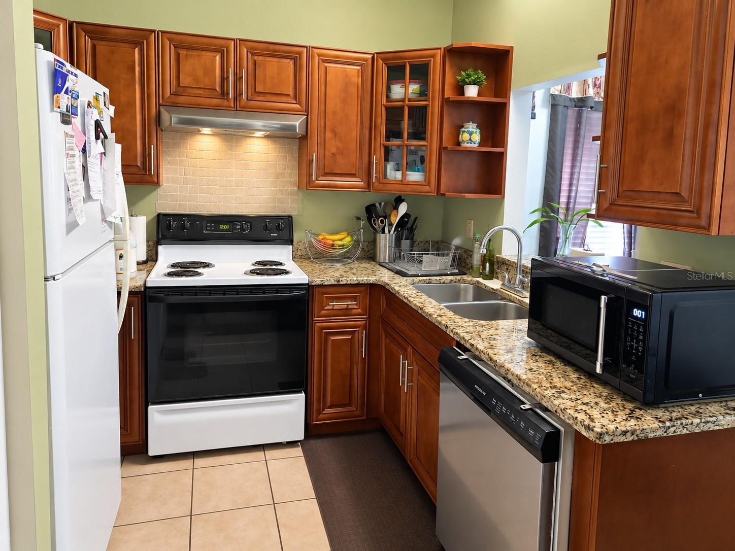 1246 COOLRIDGE DR — photo 9