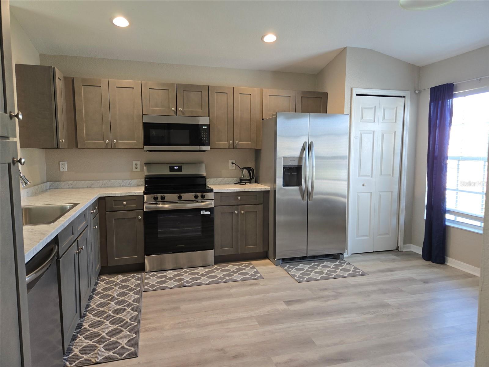 11422 MOUNTAIN BAY DR — photo 2