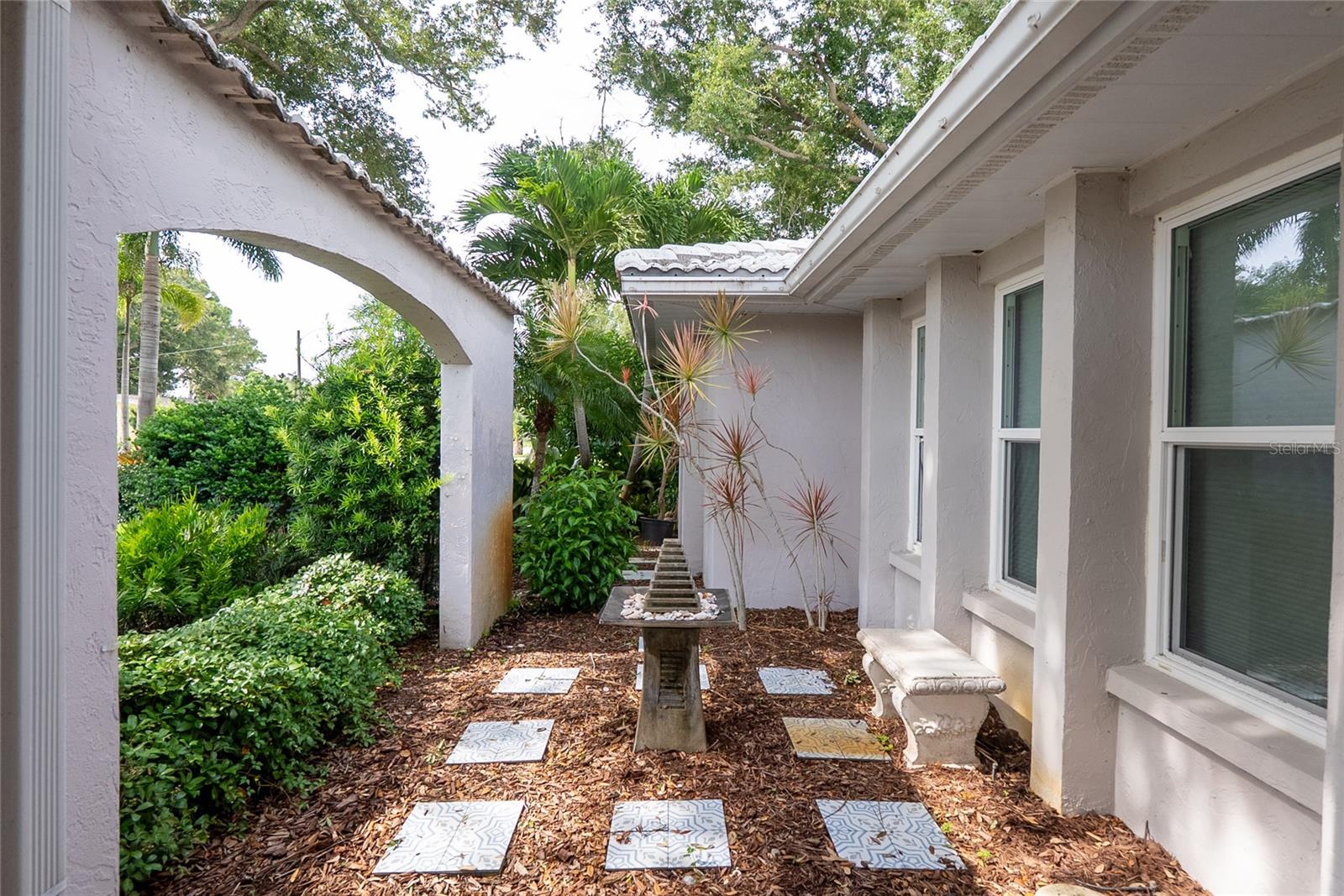 912 DAWN ST — photo 4