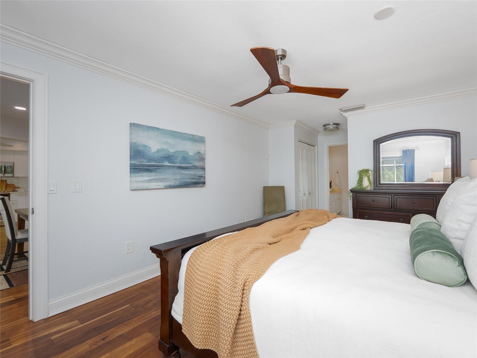 912 DAWN ST — photo 31