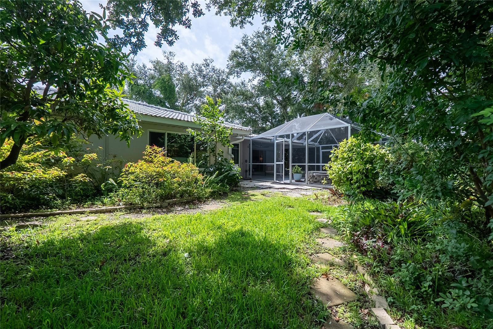 912 DAWN ST — photo 45