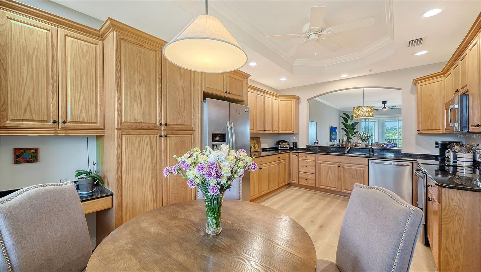 5122 MANORWOOD DR #4B — photo 23