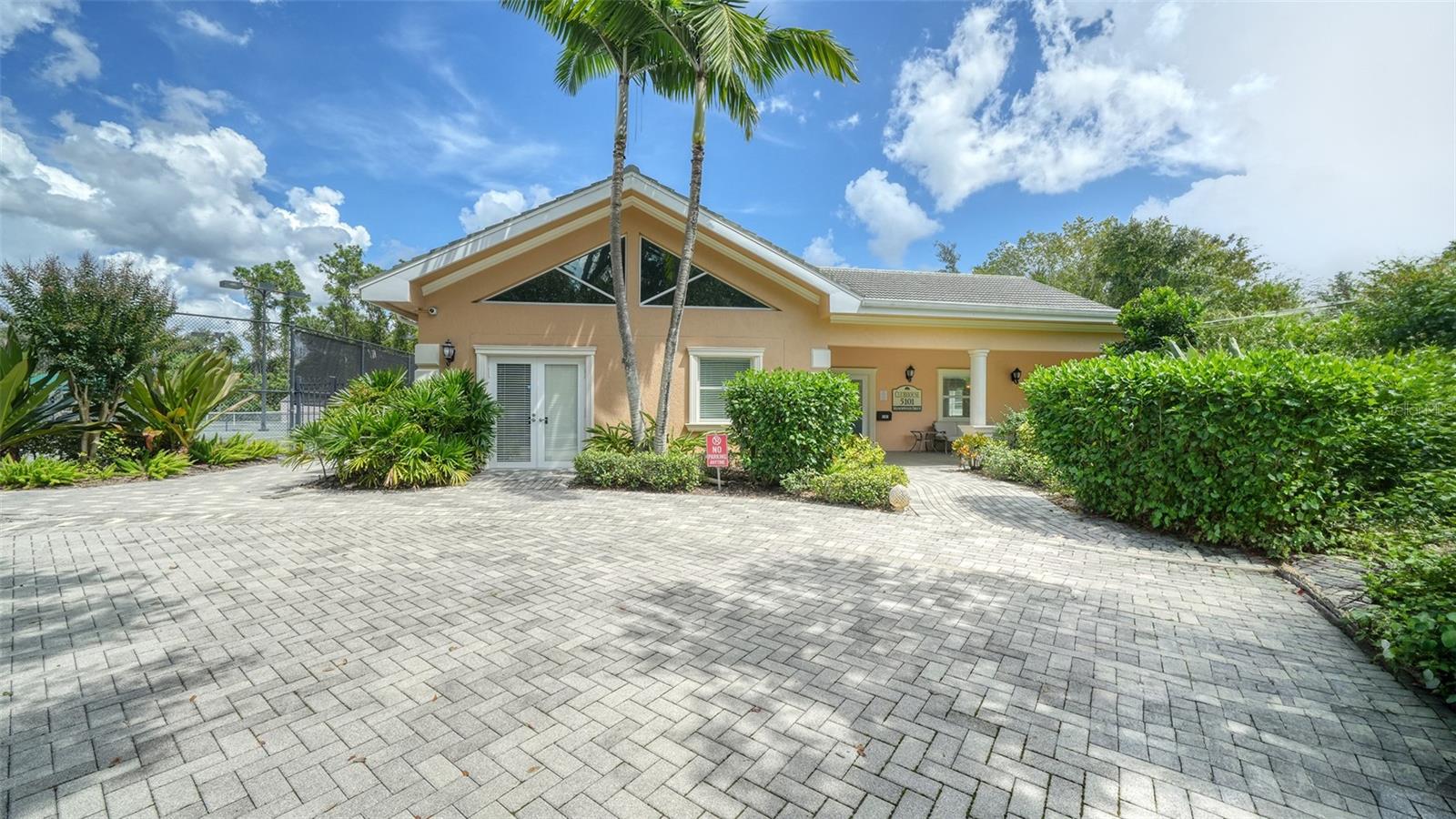 5122 MANORWOOD DR #4B — photo 44