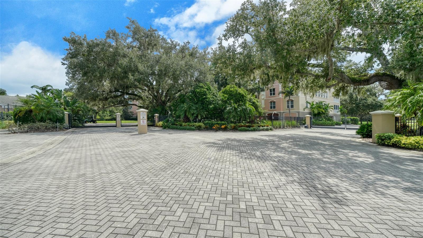 5122 MANORWOOD DR #4B — photo 56