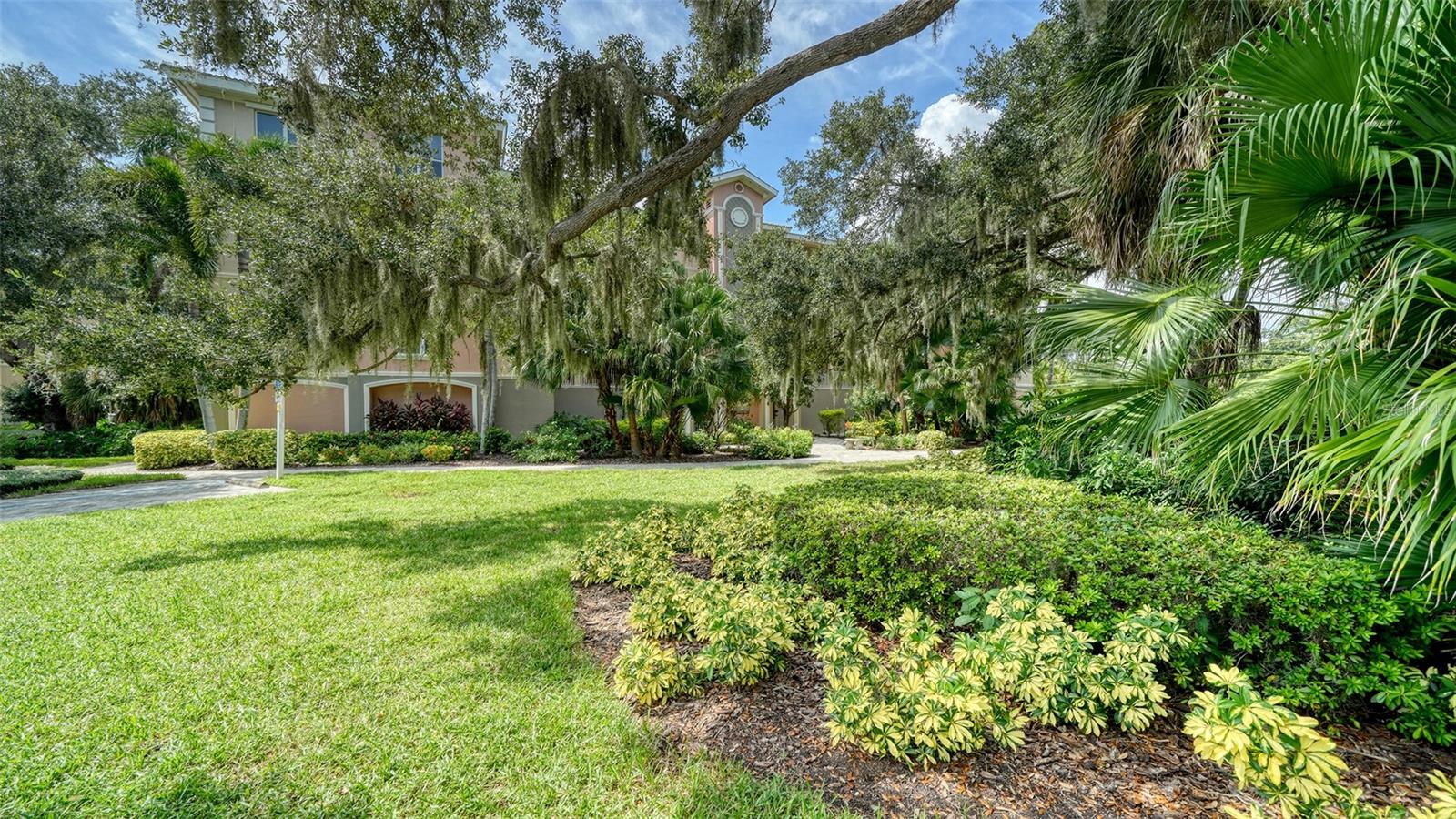 5122 MANORWOOD DR #4B — photo 40