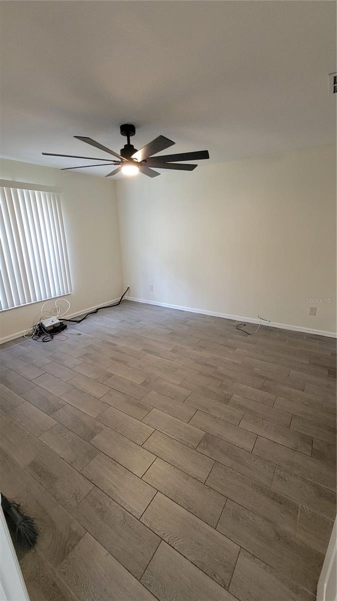 701 E ORCHID AVE — photo 9