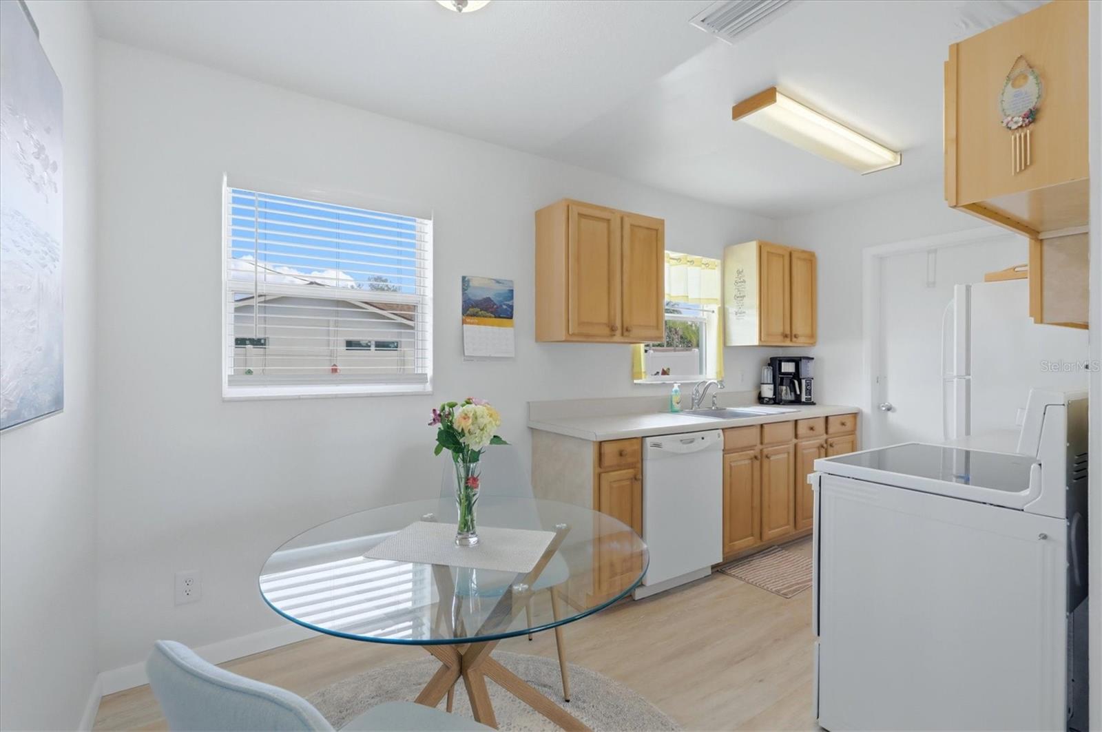 723 S BRINK AVE — photo 8