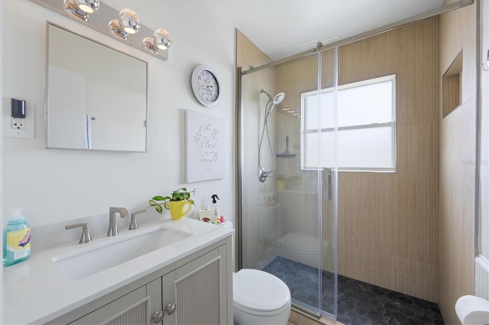 723 S BRINK AVE — photo 16