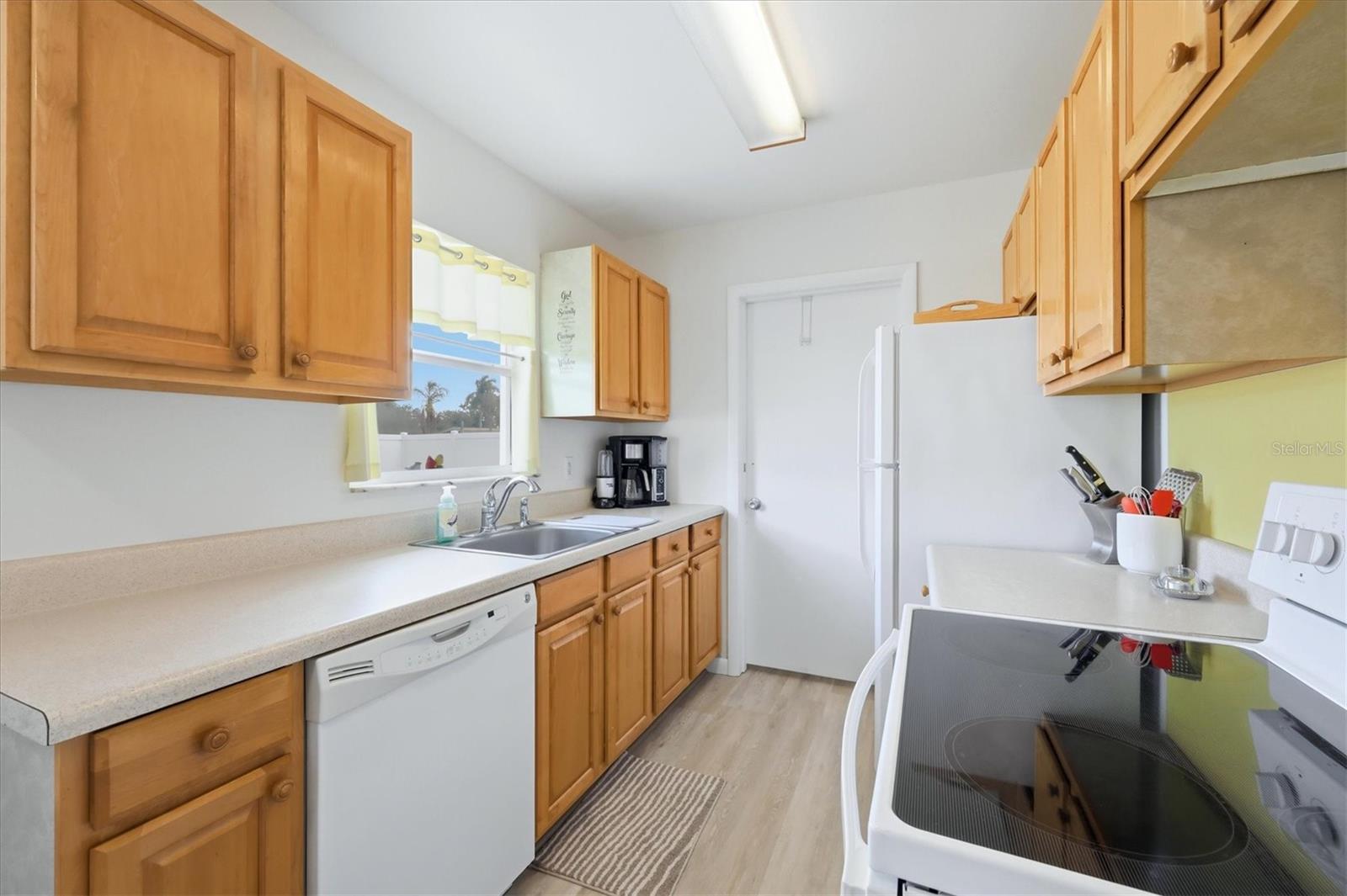 723 S BRINK AVE — photo 9