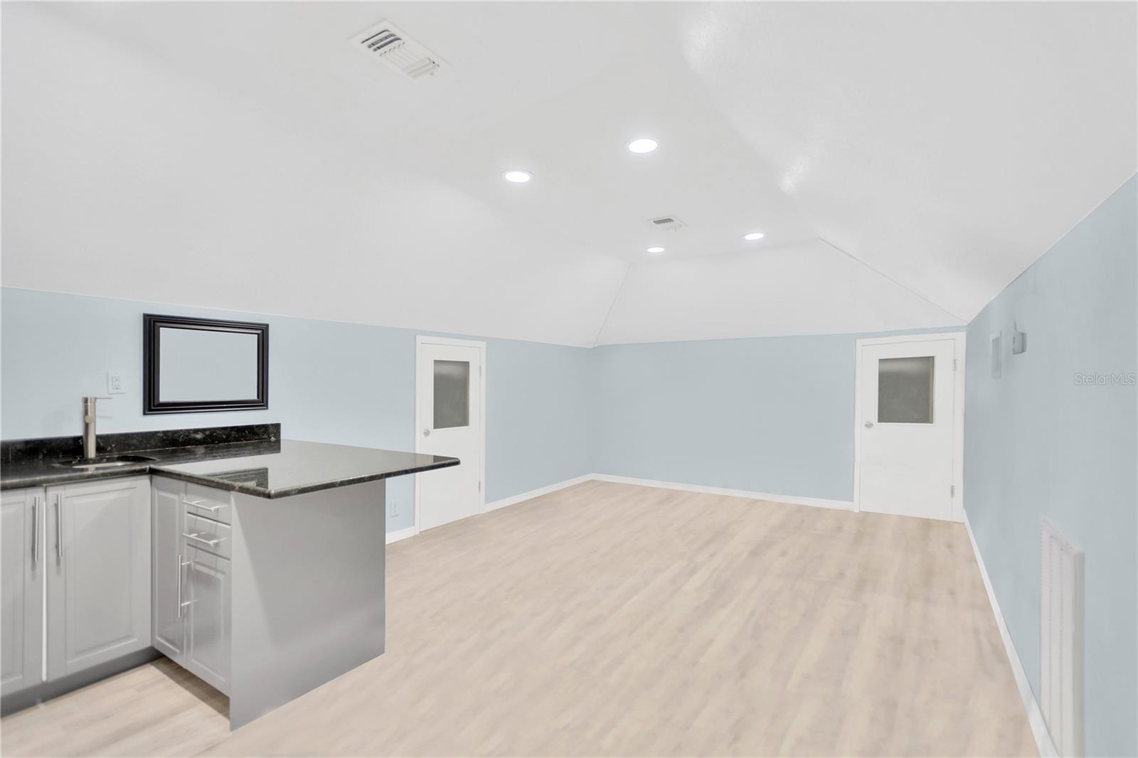 911 S ROME AVE #4 — photo 23