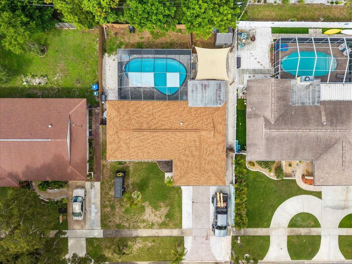 490 E LAKE DR — photo 38