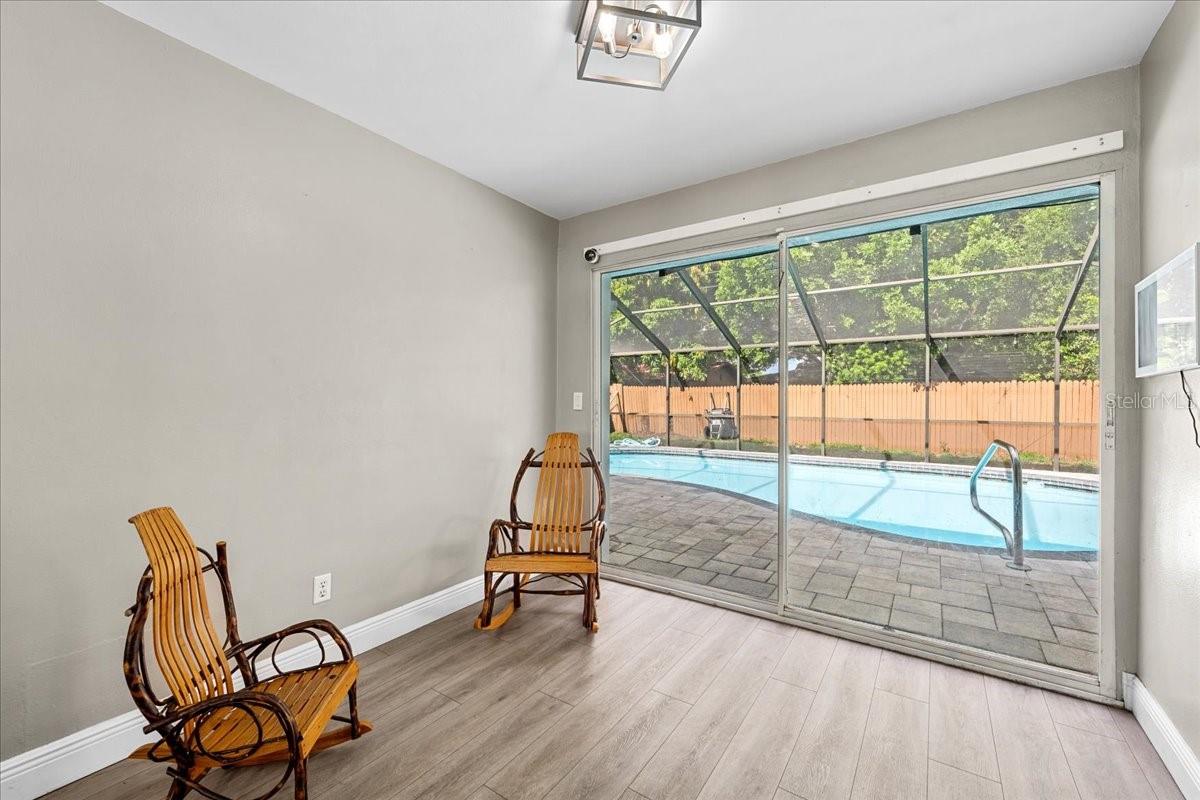 490 E LAKE DR — photo 18