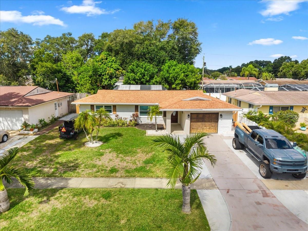 490 E LAKE DR — photo 41