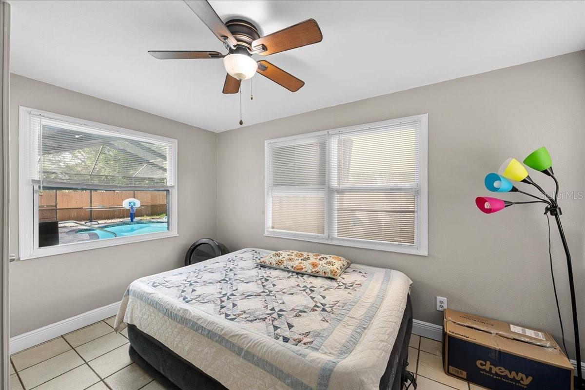 490 E LAKE DR — photo 24