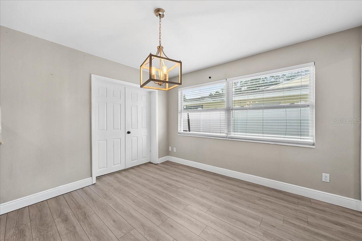 490 E LAKE DR — photo 22