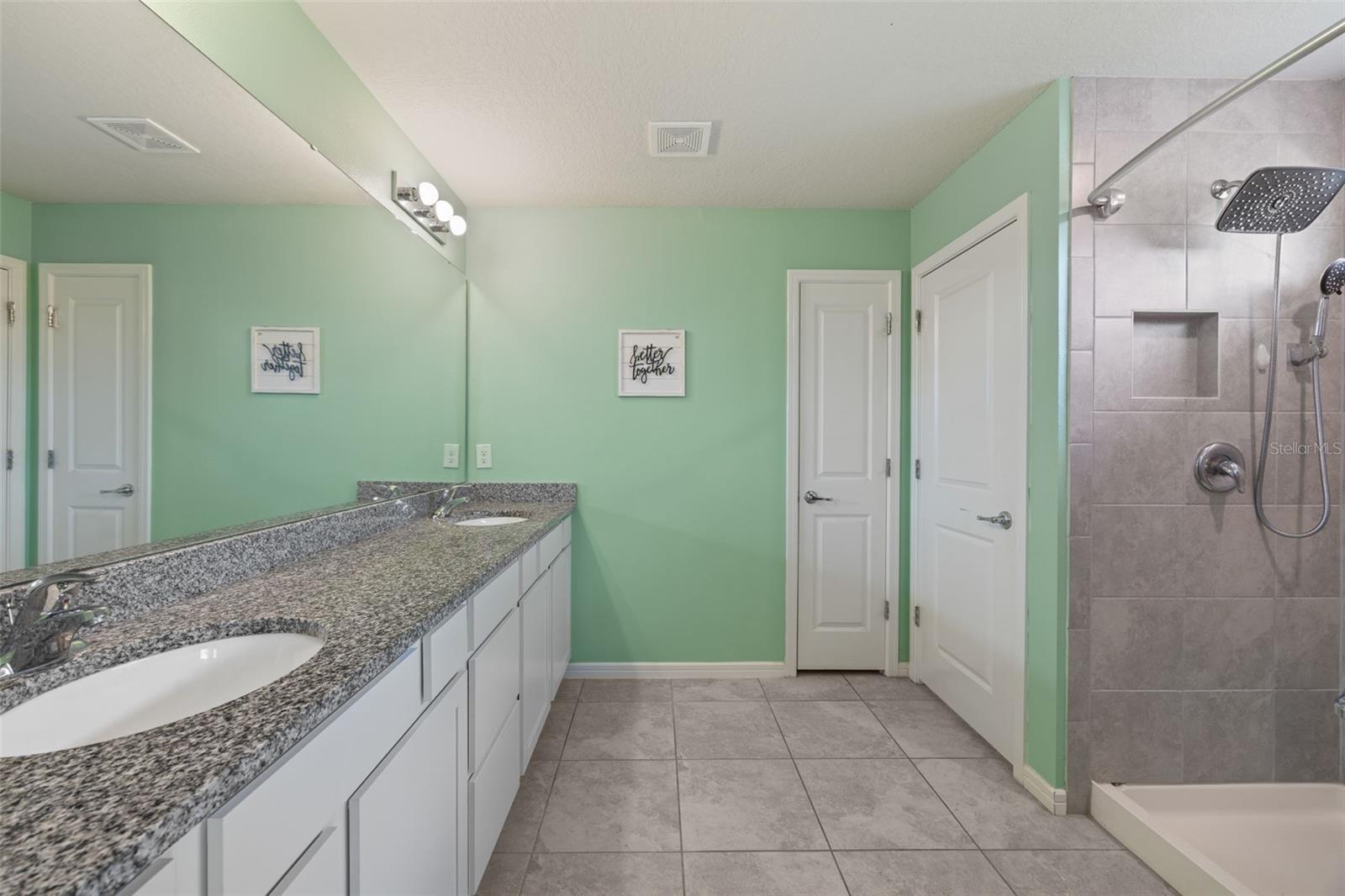 1007 GOLDEN SHINER AVE — photo 39