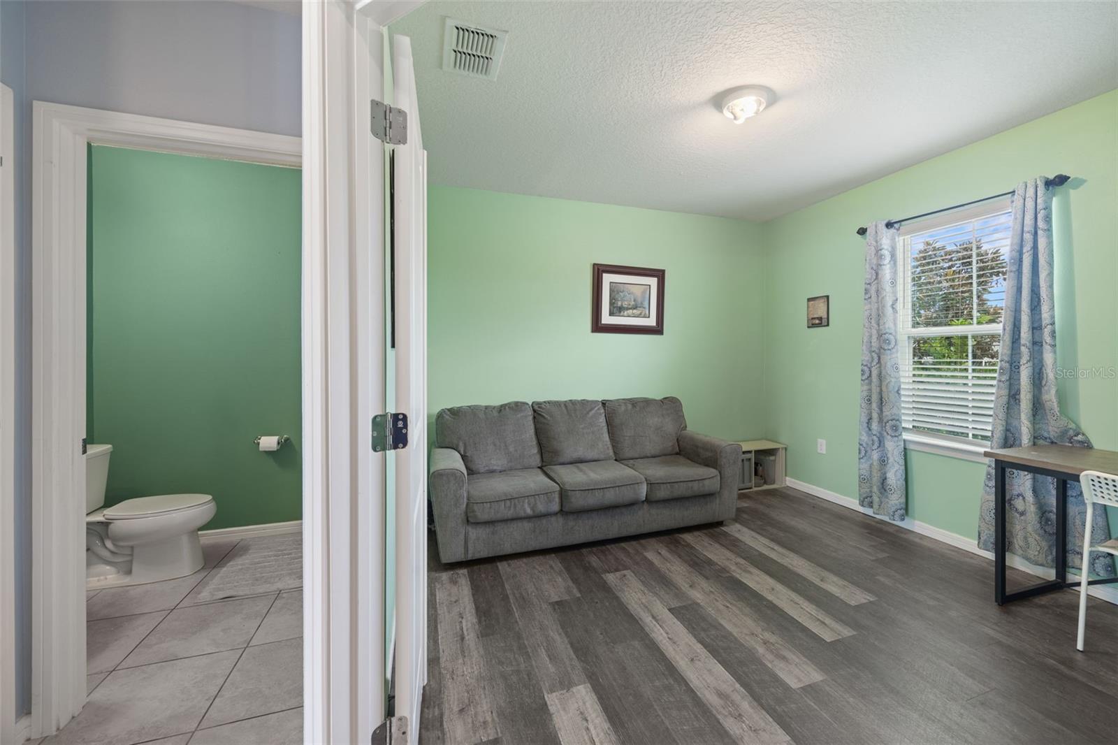 1007 GOLDEN SHINER AVE — photo 8