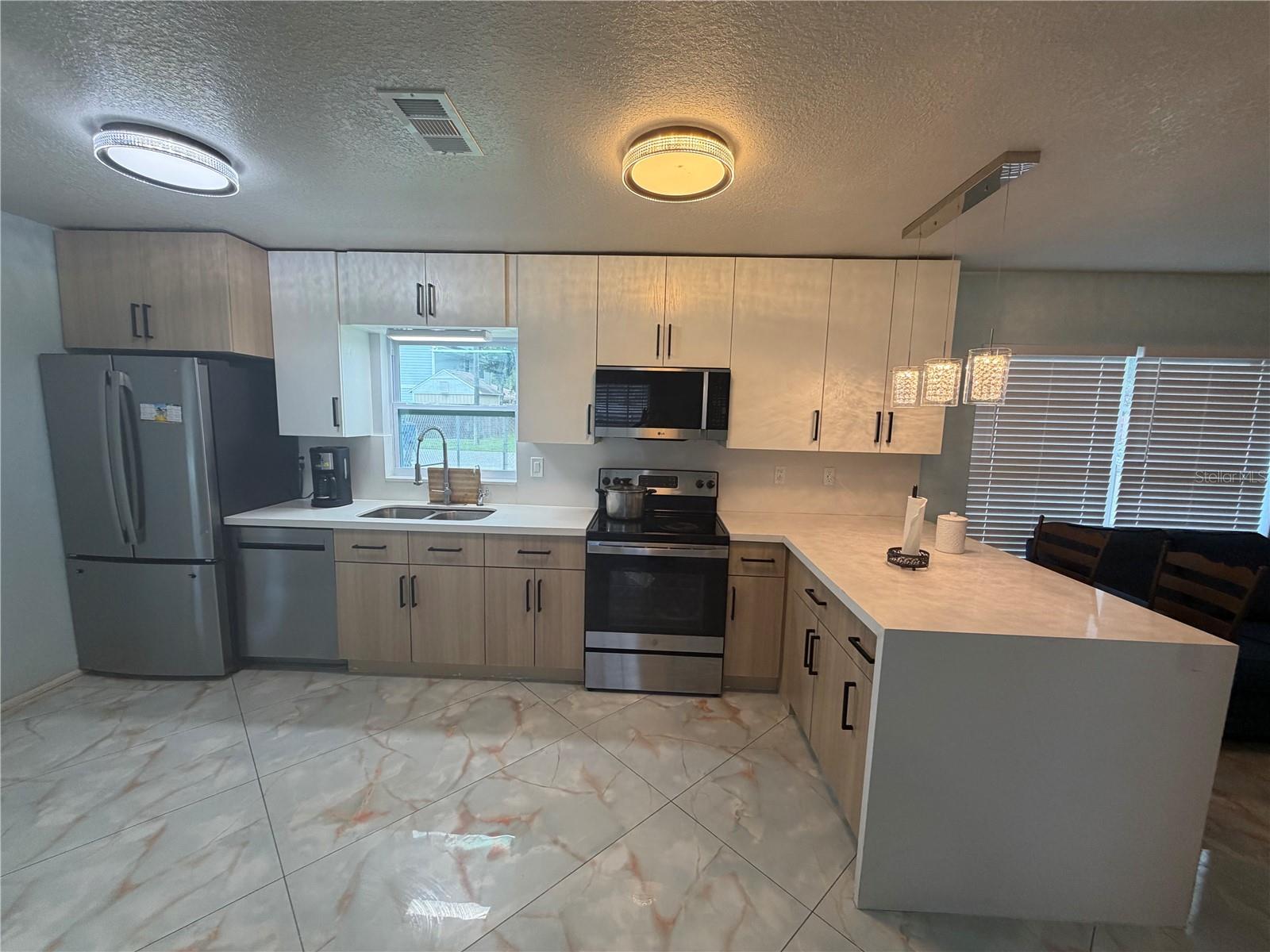 10909 W ELBOW DR — photo 3