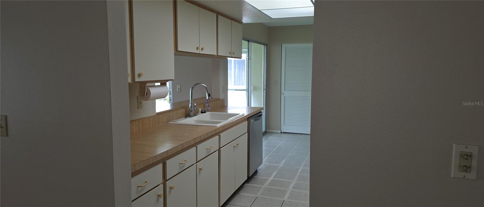 Home in PINELLAS PARK — photo 7