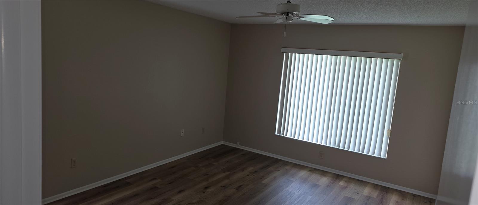 Home in PINELLAS PARK — photo 4