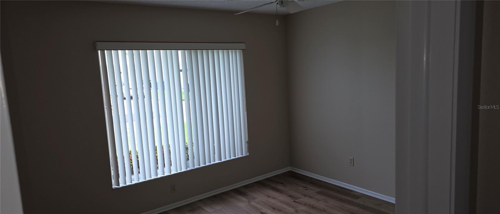 Home in PINELLAS PARK — photo 3