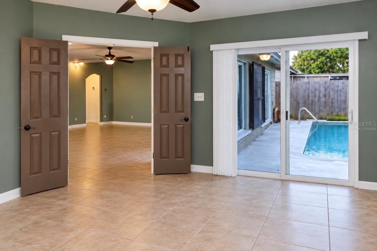 8246 PENWOOD DR — photo 15