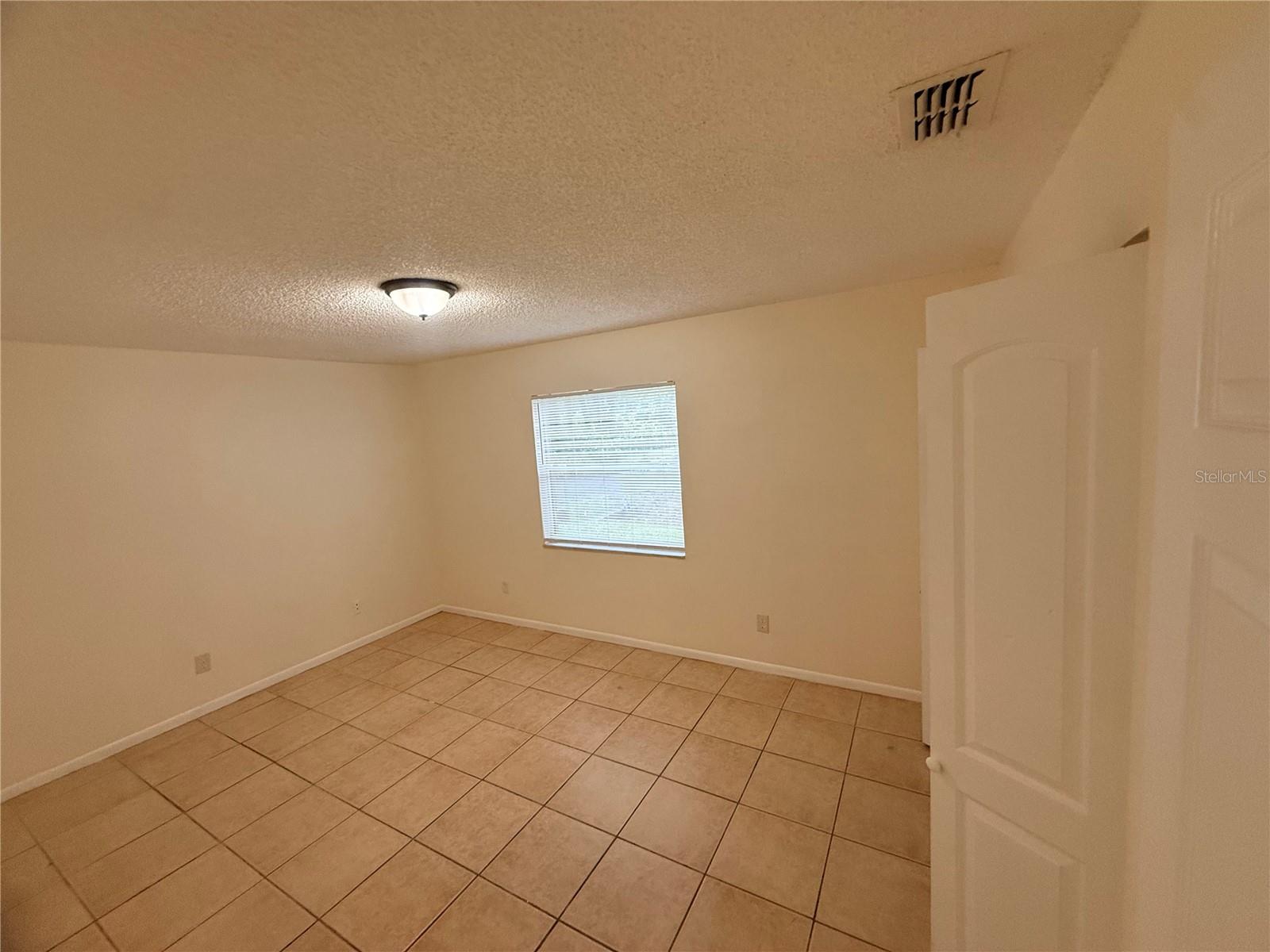 9406 N HARTTS DR #A — photo 17