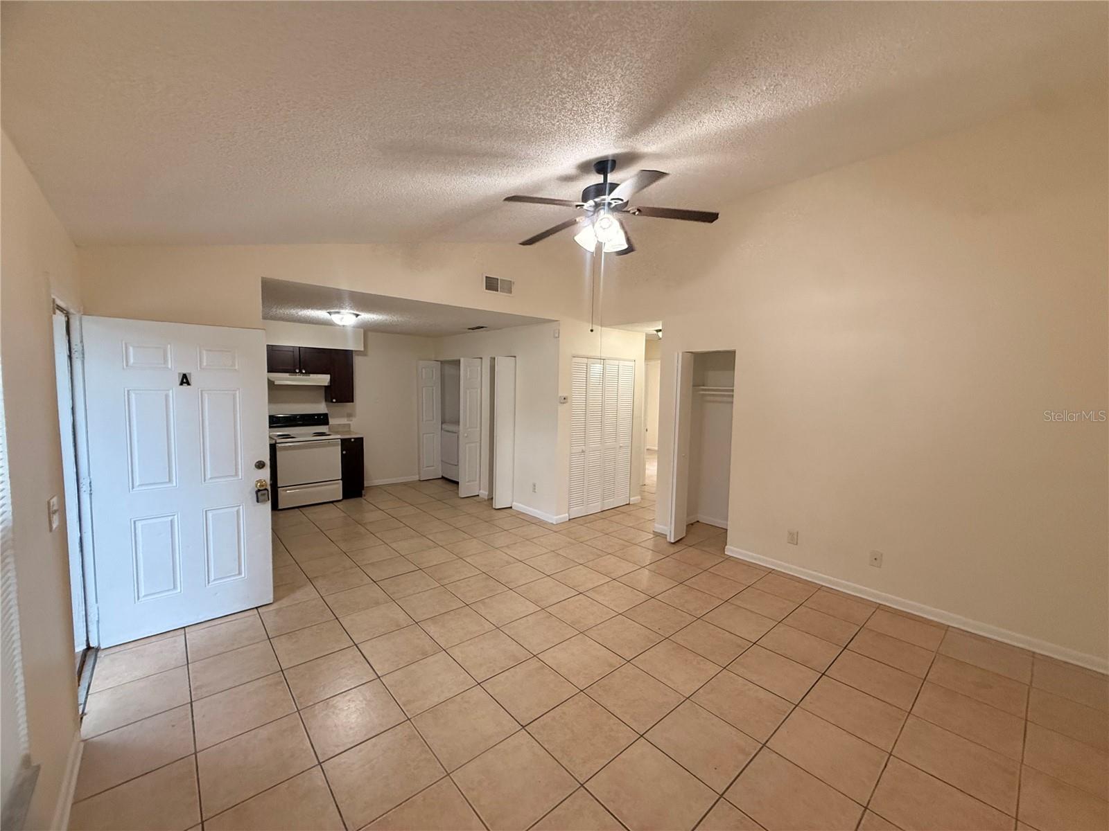 9406 N HARTTS DR #A — photo 6