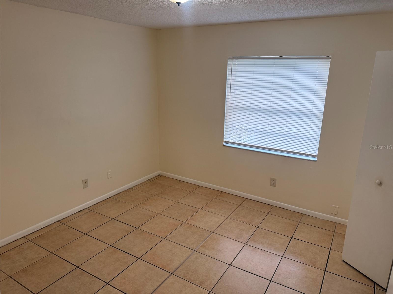 9406 N HARTTS DR #A — photo 18