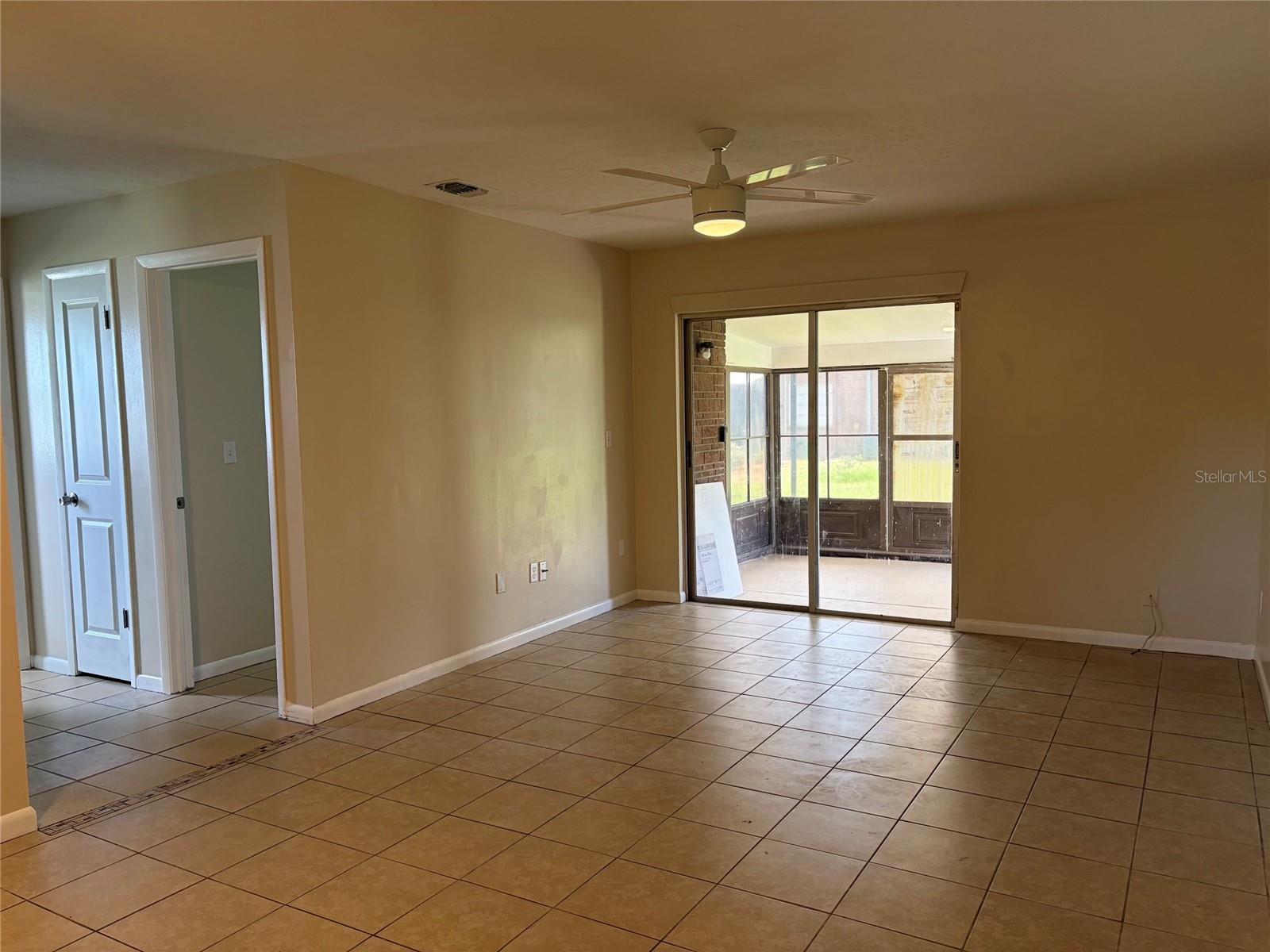 9523 FIELDVIEW CIR #9523 — photo 7